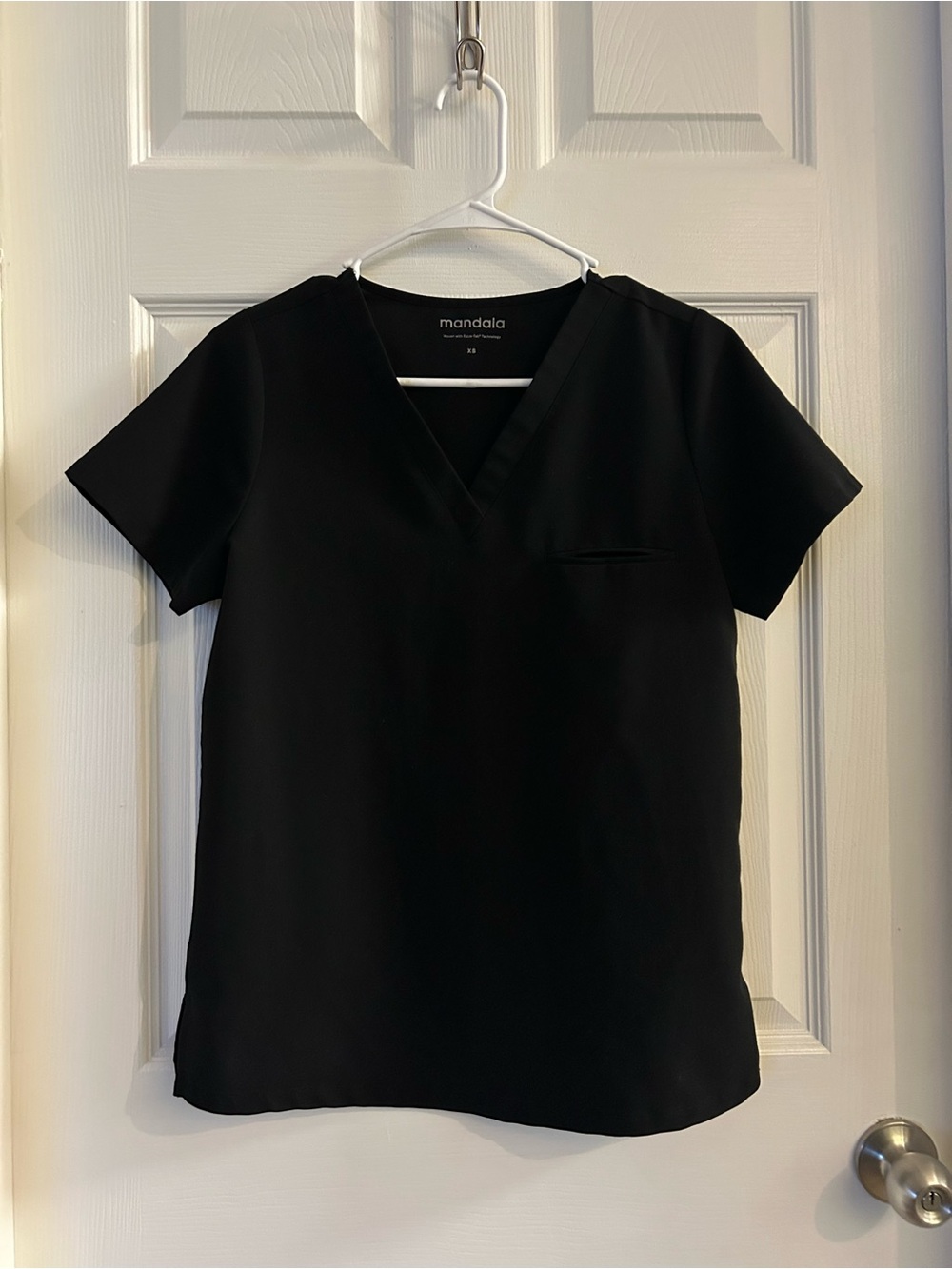 Mandala black one pocket v neck scrub top - Picture 2 of 3